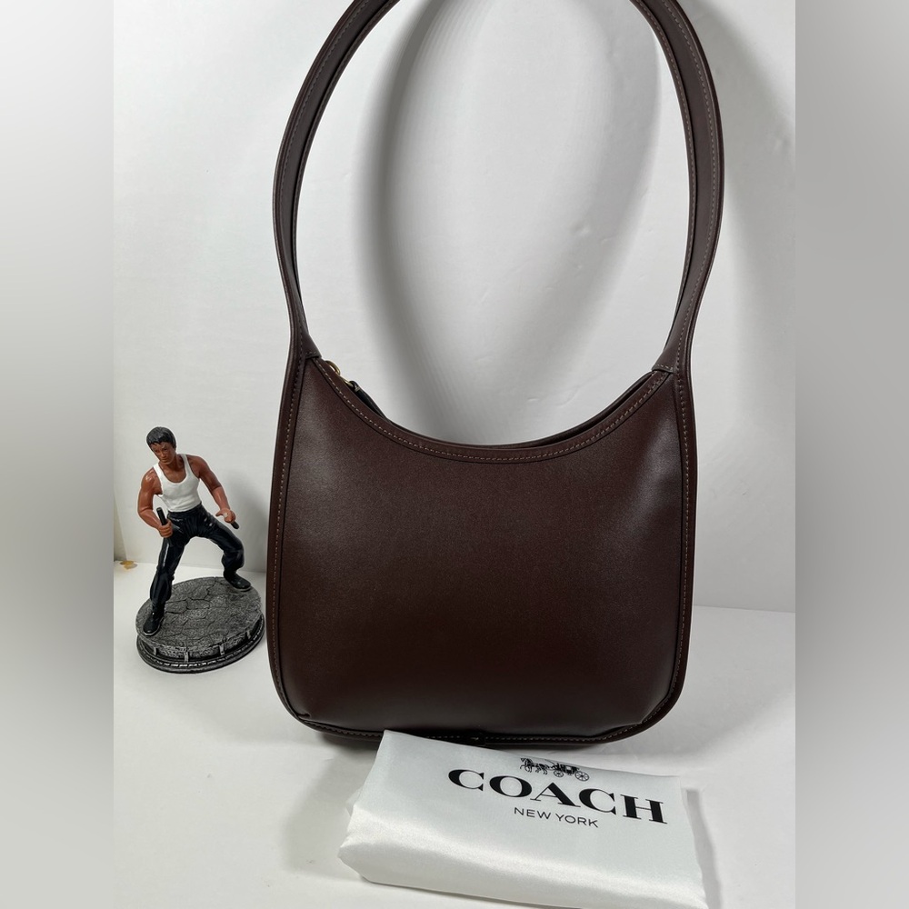 Coach Originals Curve Zip Bag in Brass/Maple Brown Glovetanned Leather NWT - Picture 2 of 11